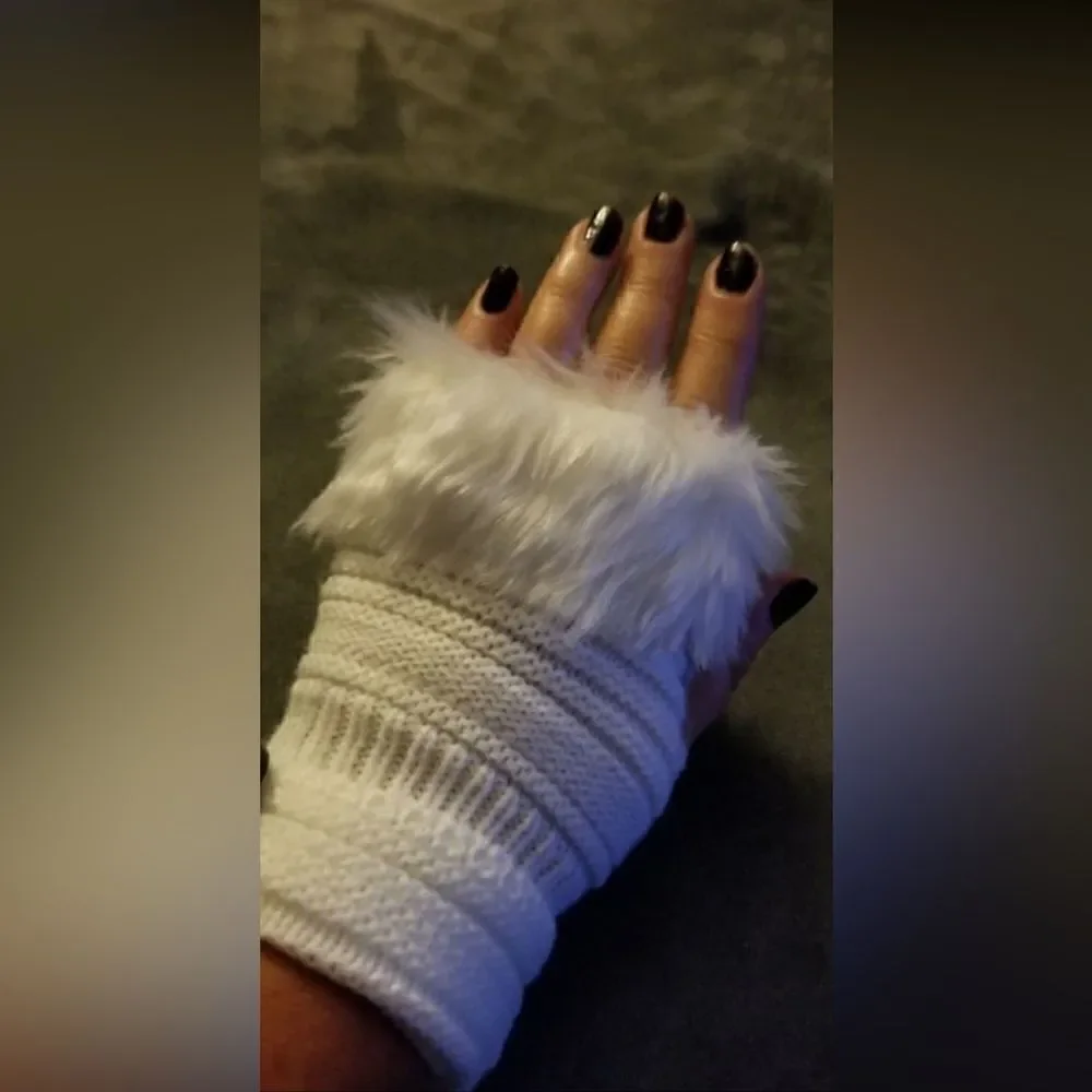 Fingerless,  knitted gloves faux rabbit fur super cute .